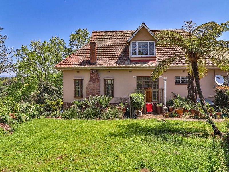 Grand Old Dame Full of Character & Opportunity – Prime Location Close to the City - Photo 2