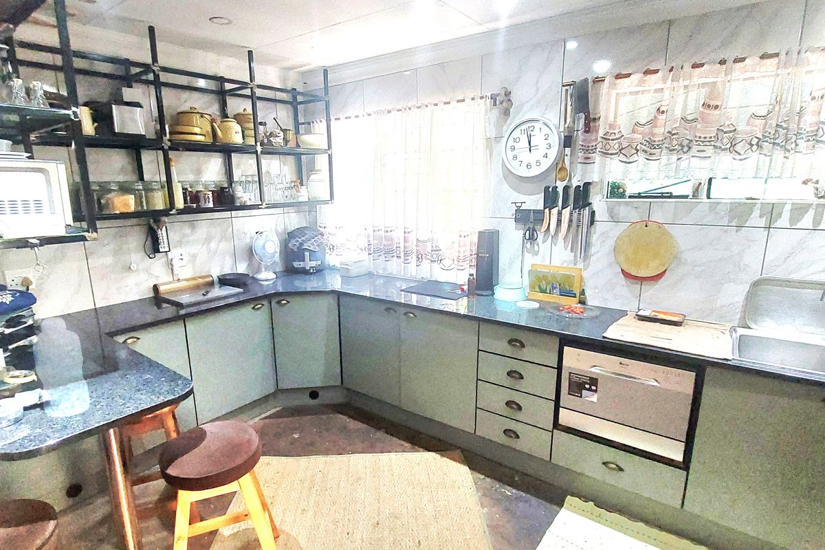 Charming Period Property! - Photo 2