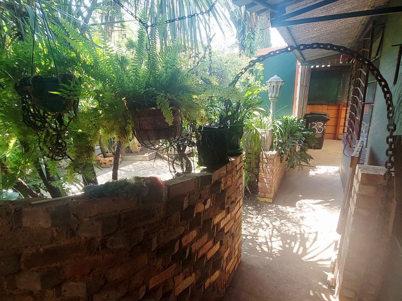 Charming Period Property! - Photo 6