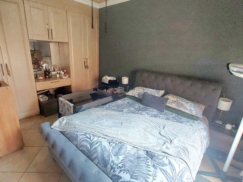 Beautiful, Modern and Move in Ready! - Photo 9