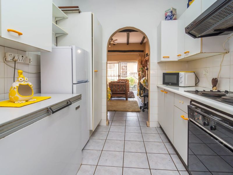 Charming and Spacious Simplex in Penny Lane, Roodekrans - Photo 8