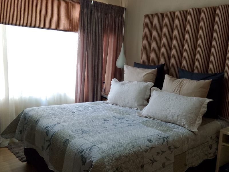 Massive yard family home - Photo 10