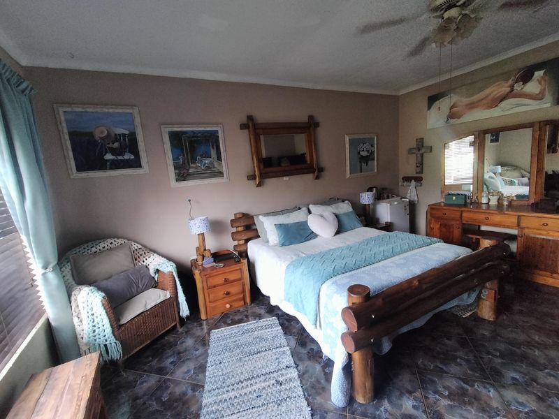 Exceptional 8.5ha Income-Generating Property with Two Homes in Haakdoornboom - Photo 3