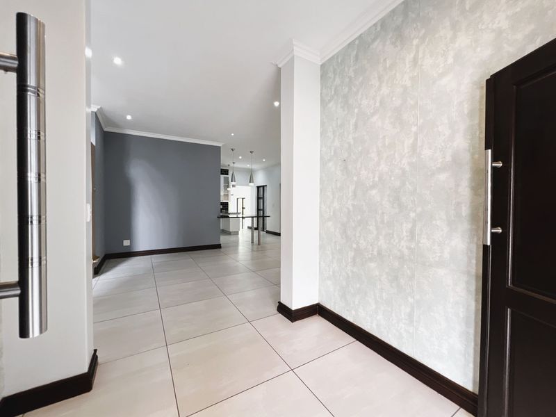 An Exceptional Family Home Designed for Living and Entertaining - Photo 5