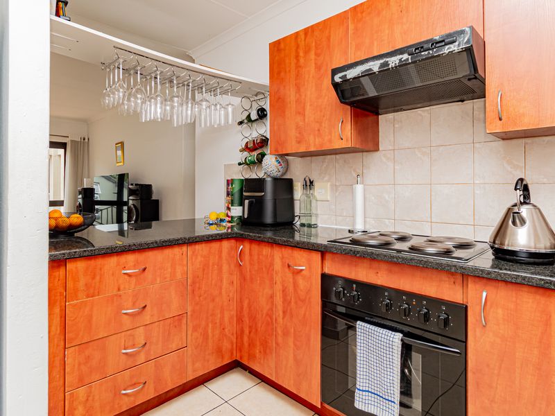 A great 2  Bedroom apartment for sale in Ferndale - Photo 3