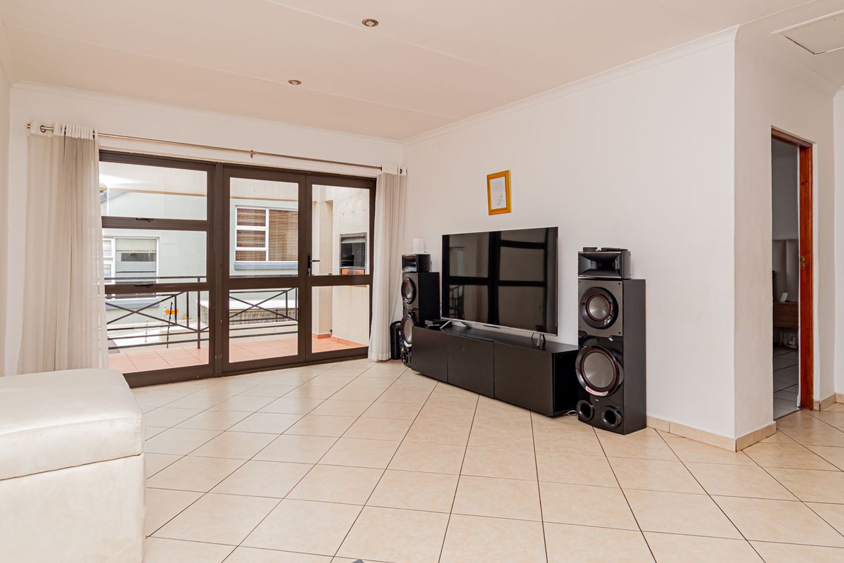 A great 2  Bedroom apartment for sale in Ferndale - Photo 5