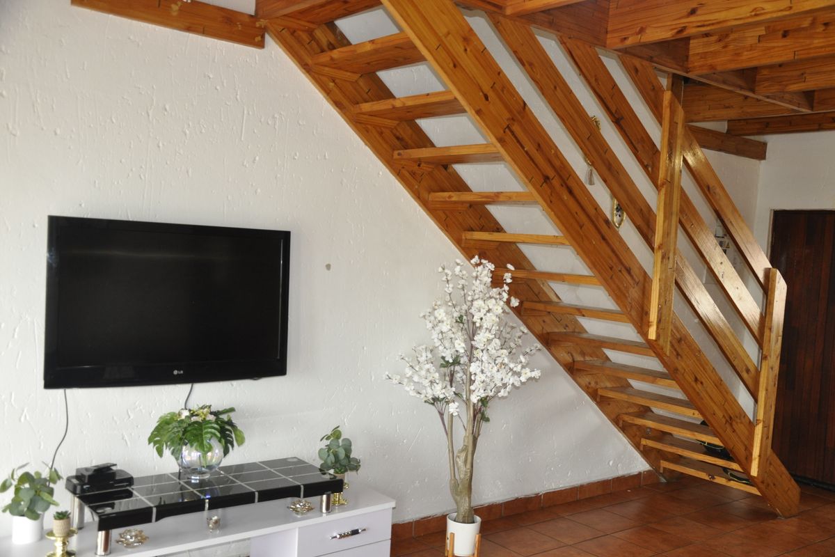 Loft Living with Views – Erand Gardens Gem for Investors & First-Time Buyers - Photo 3