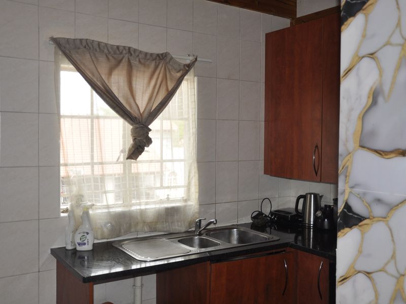 Loft Living with Views – Erand Gardens Gem for Investors & First-Time Buyers - Photo 9