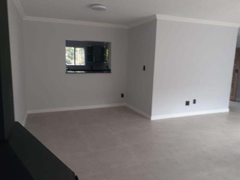 5 Bedroom Family Home with Pool, Lapa Entertainment Area and Ample Parking in Kenmare - Photo 5
