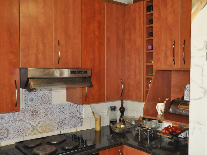 Loft Living with Views – Erand Gardens Gem for Investors & First-Time Buyers - Photo 9