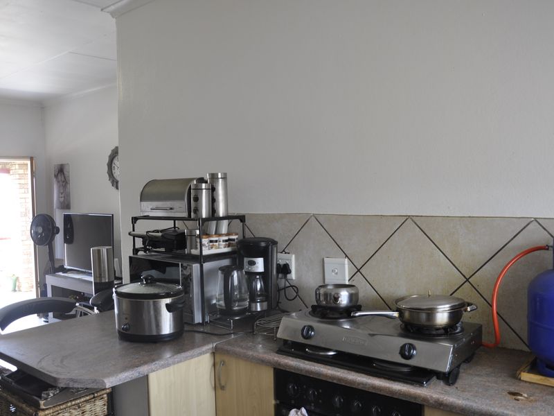 Modern 2-Bedroom Apartment – Erand Gardens, Midrand (74m2) - Photo 5