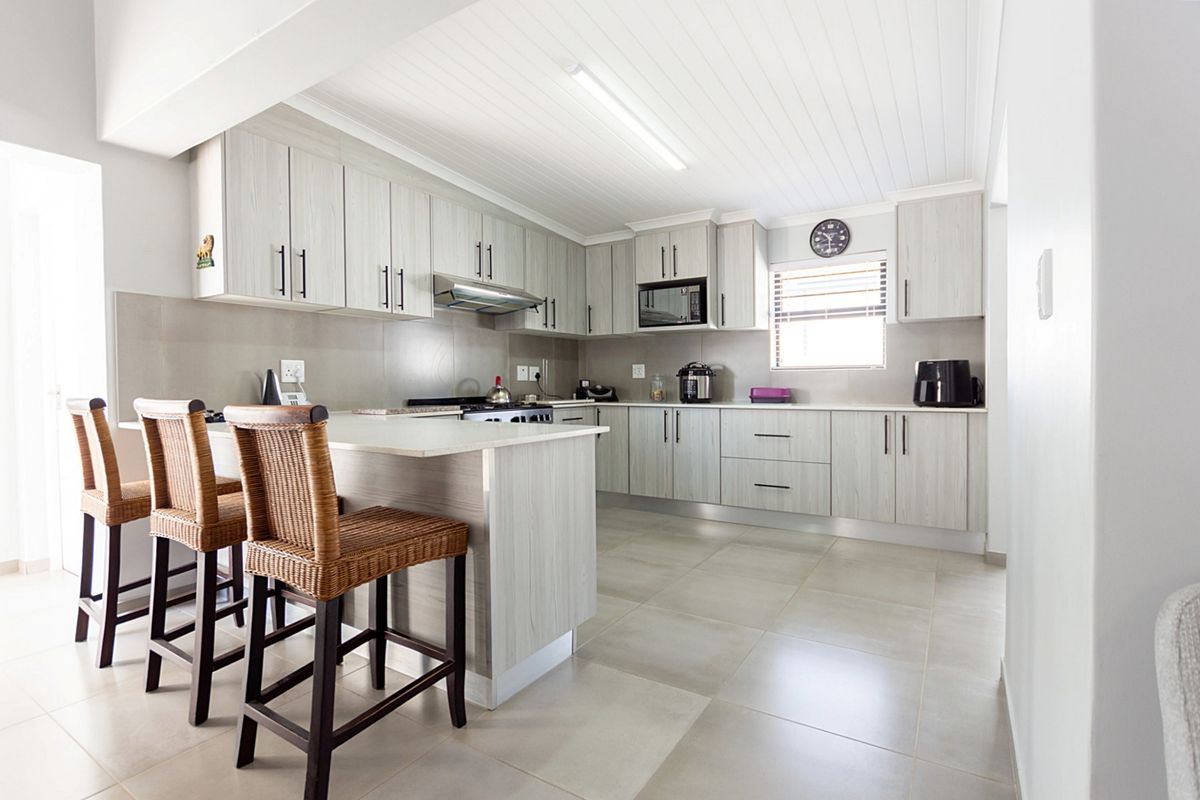 Modern Coastal Living in the Sought-After Atlantic Waves Estate - Photo 2