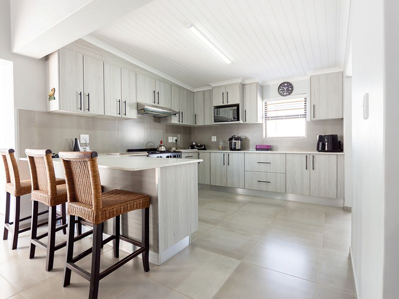 Modern Coastal Living in the Sought-After Atlantic Waves Estate - Photo 2