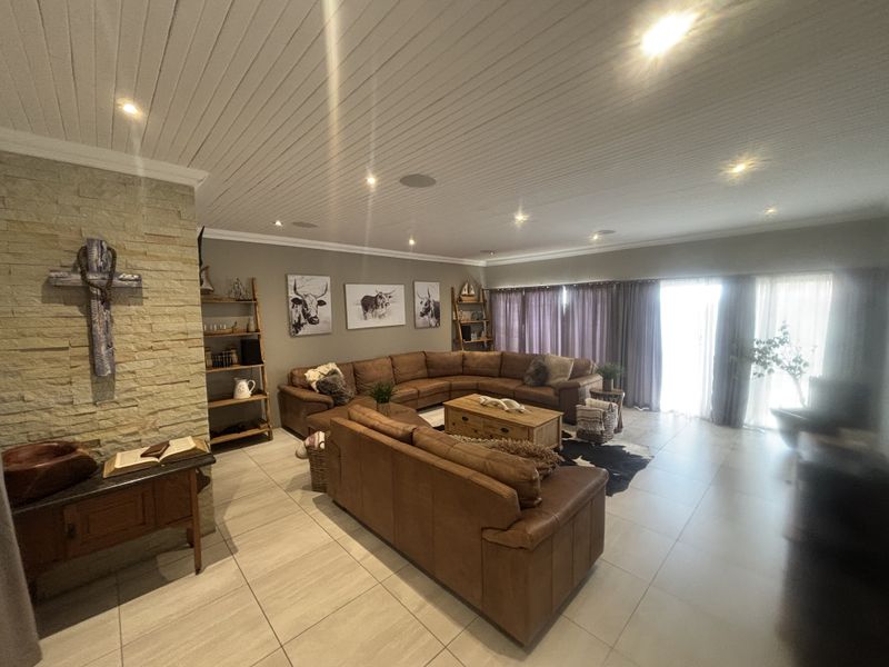 Turnkey Family Home - Photo 5