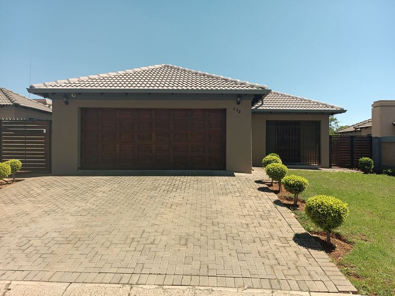 "Your Dream Home Awaits!!! - Photo 1