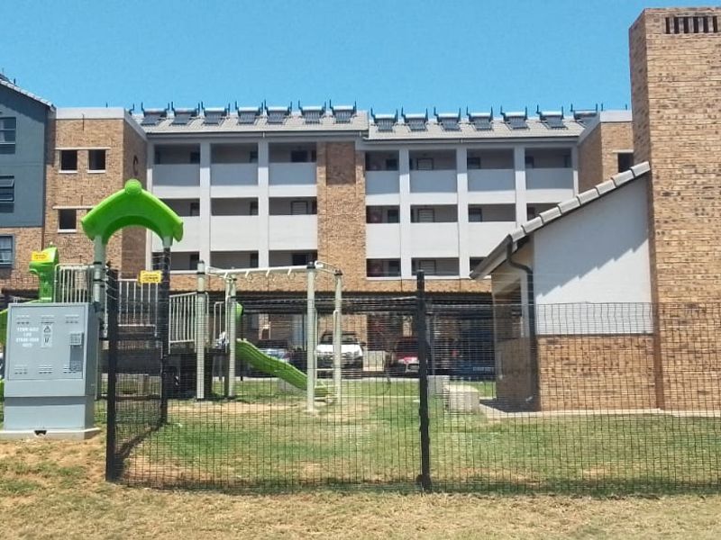 Apartment For Sale In Midrand - Photo 2