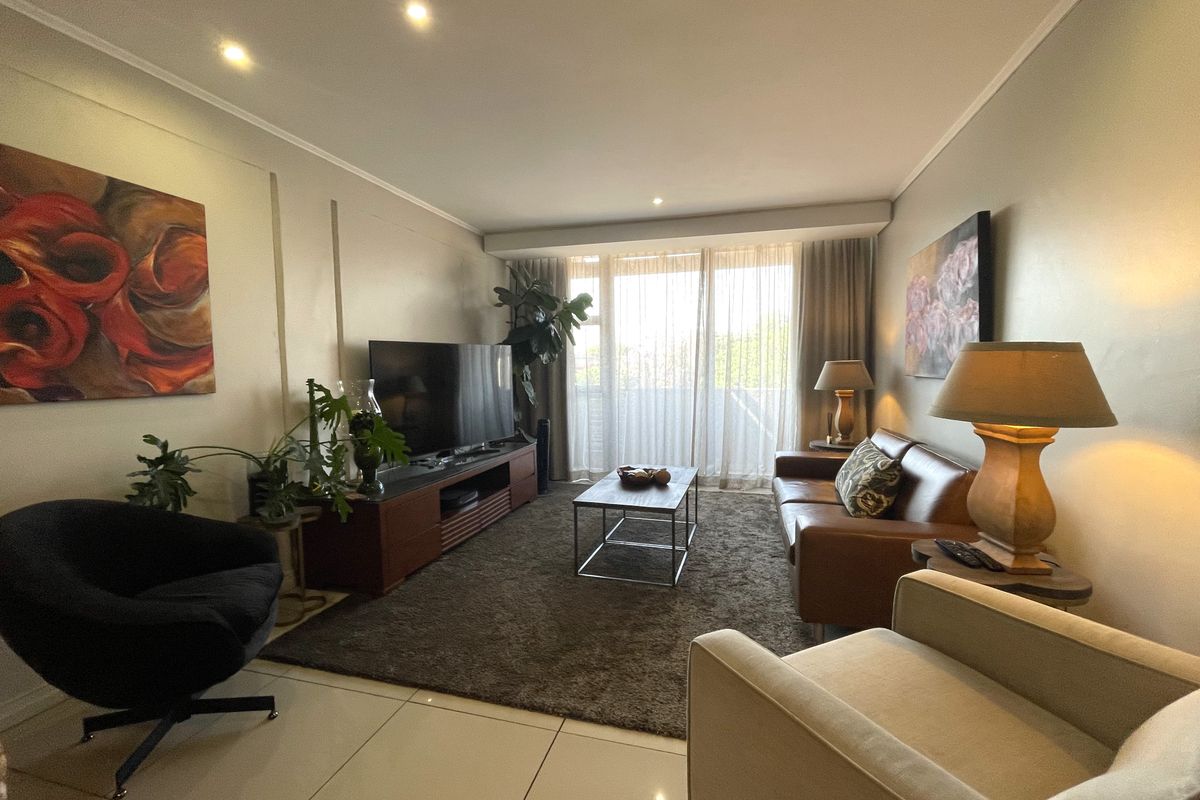 Luxury and Lifestyle - Photo 2