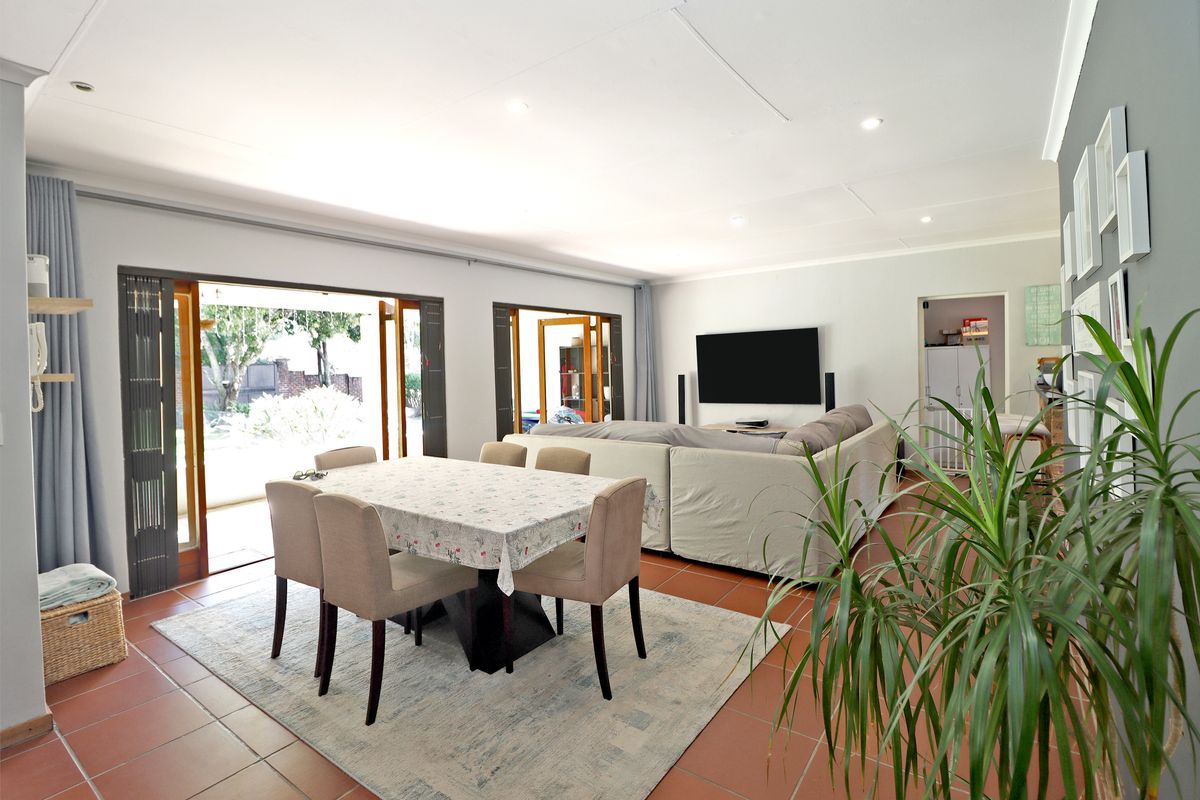 Four Bedroomed Family Home in Sought After Paulshof - Photo 5