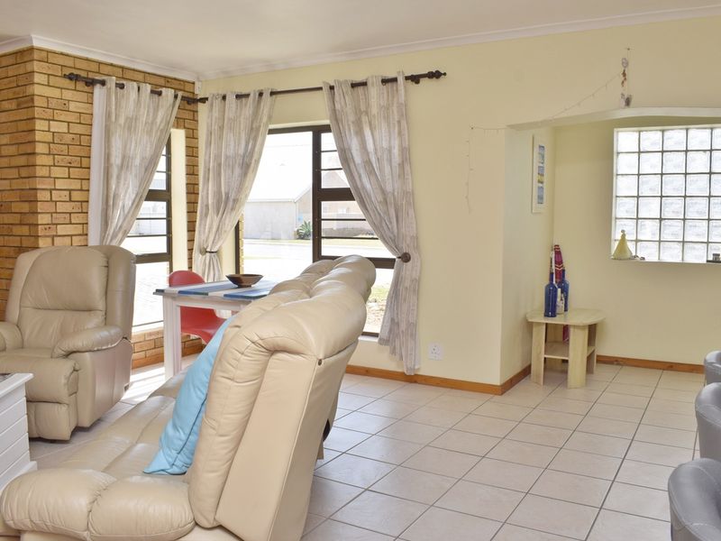 Face Brick Home with Sea Views - Photo 7