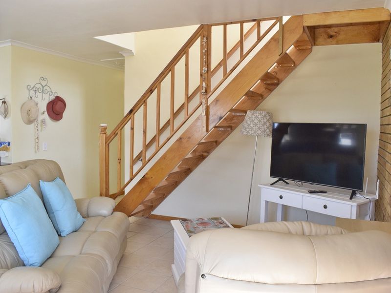 Face Brick Home with Sea Views - Photo 9