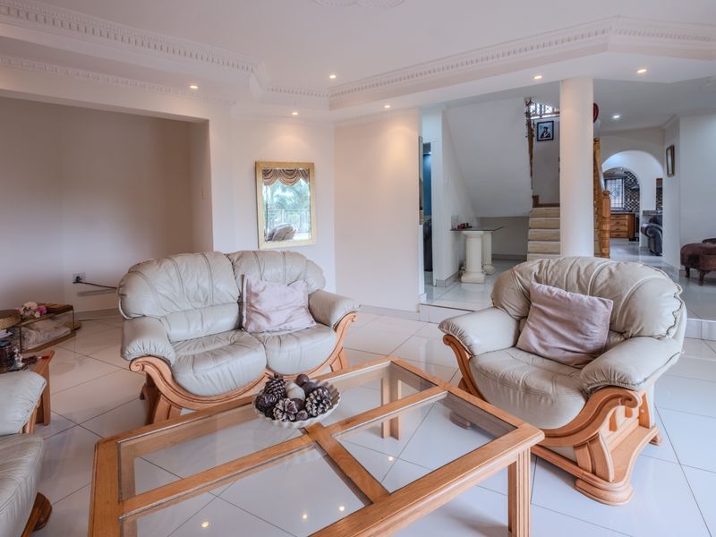 Ideal Home for the Extended family - Photo 6