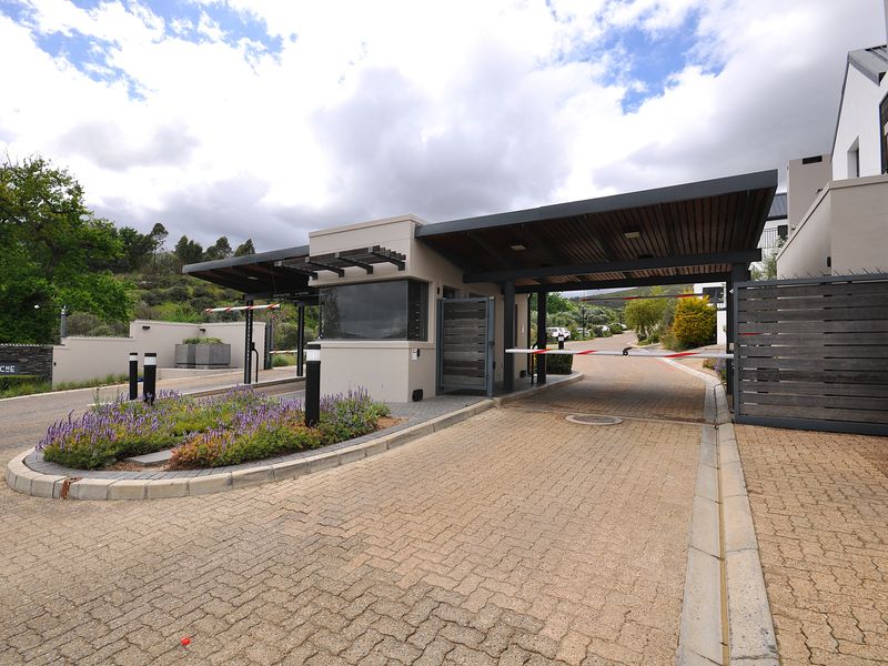 Inviting Double-story home in La Roche – your dream property awaits! - Photo 1