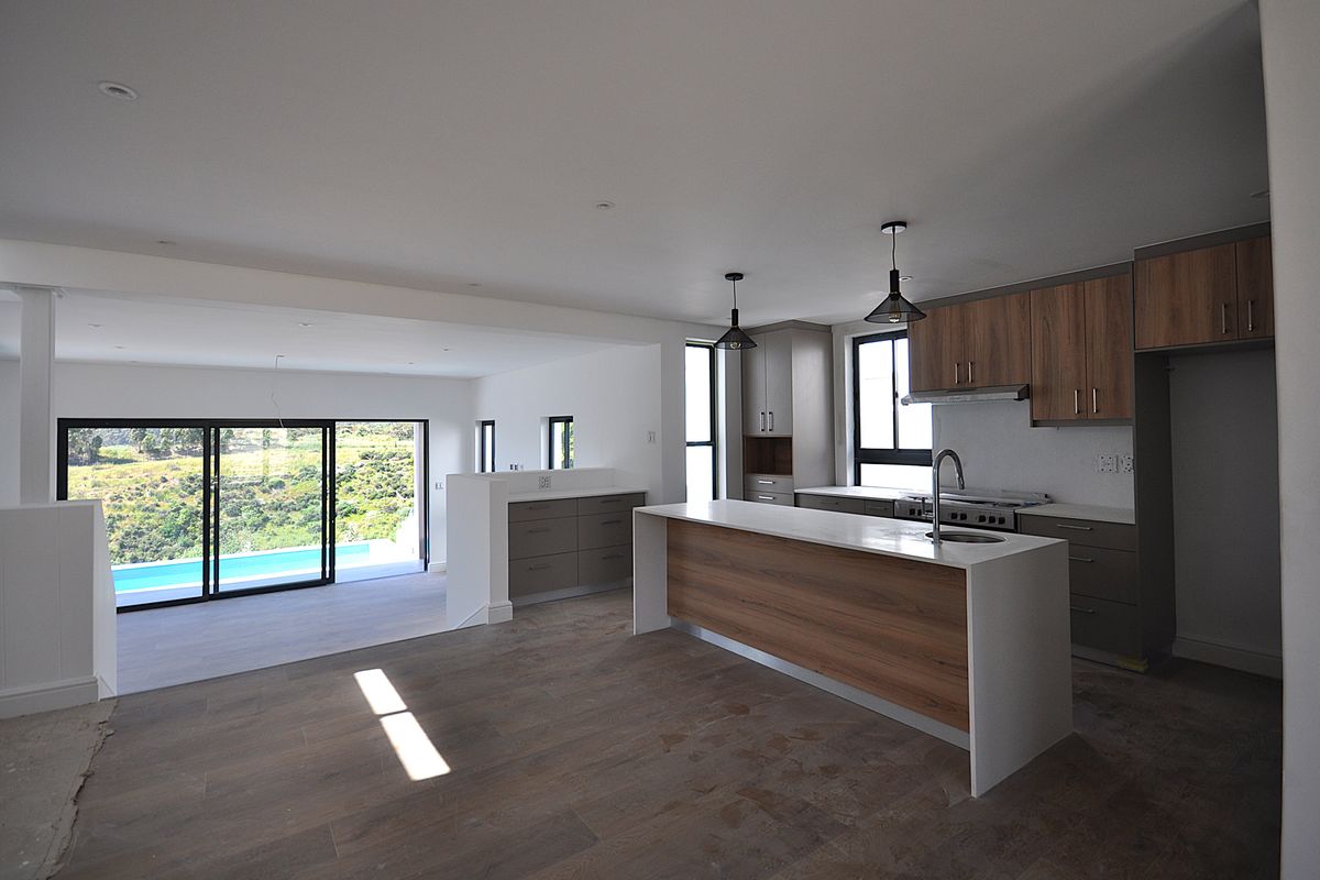 Inviting Double-story home in La Roche – your dream property awaits! - Photo 4
