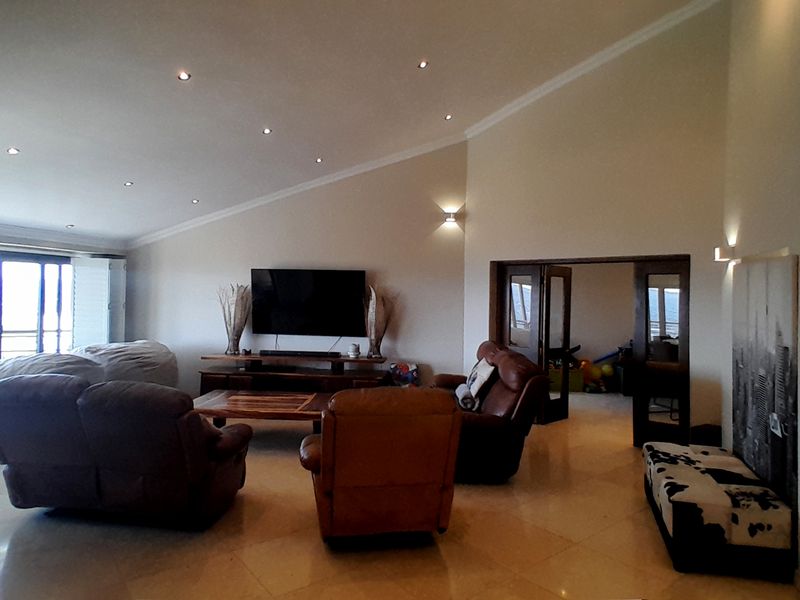 Stylish Multi Level Home with Breathtaking Views of the Moot - Photo 6