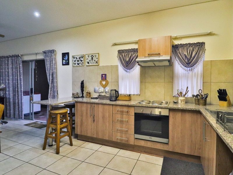Retirement Unit For Sale In Nelspruit - Photo 3