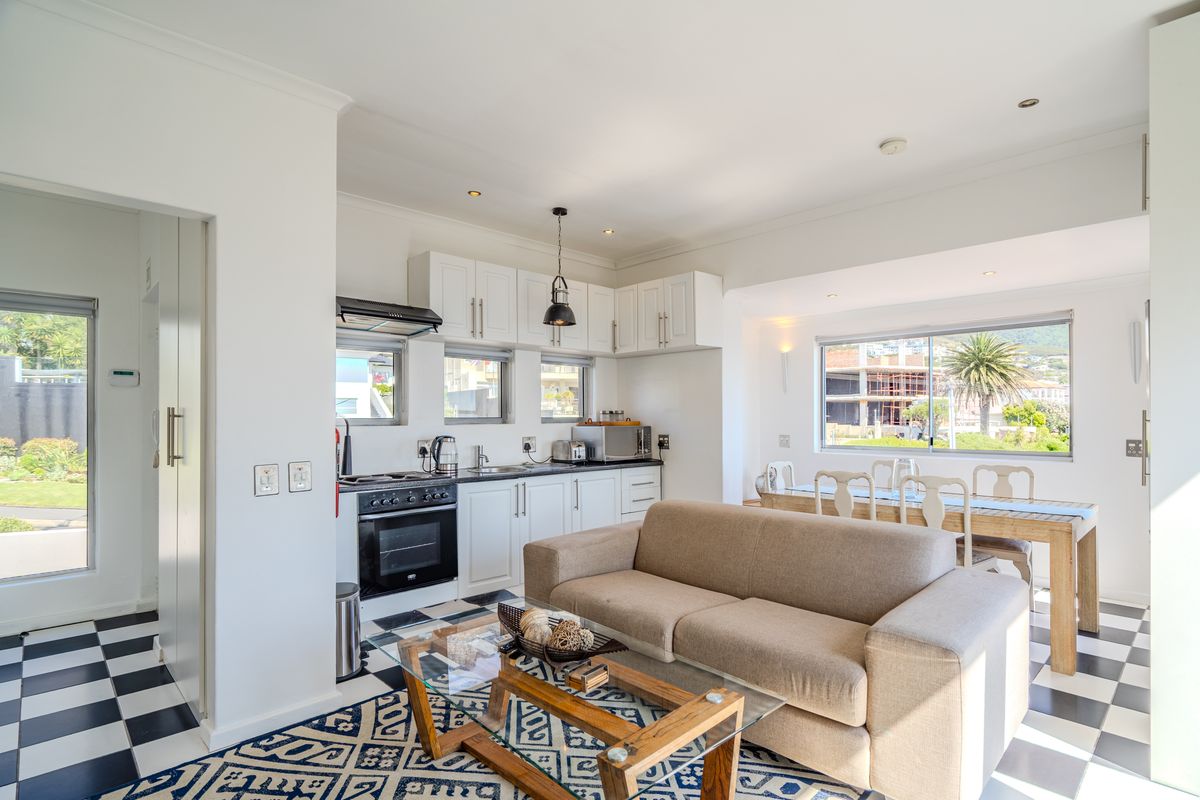 Camps Bay  Delightful Two Bedroom Cottage - Photo 5