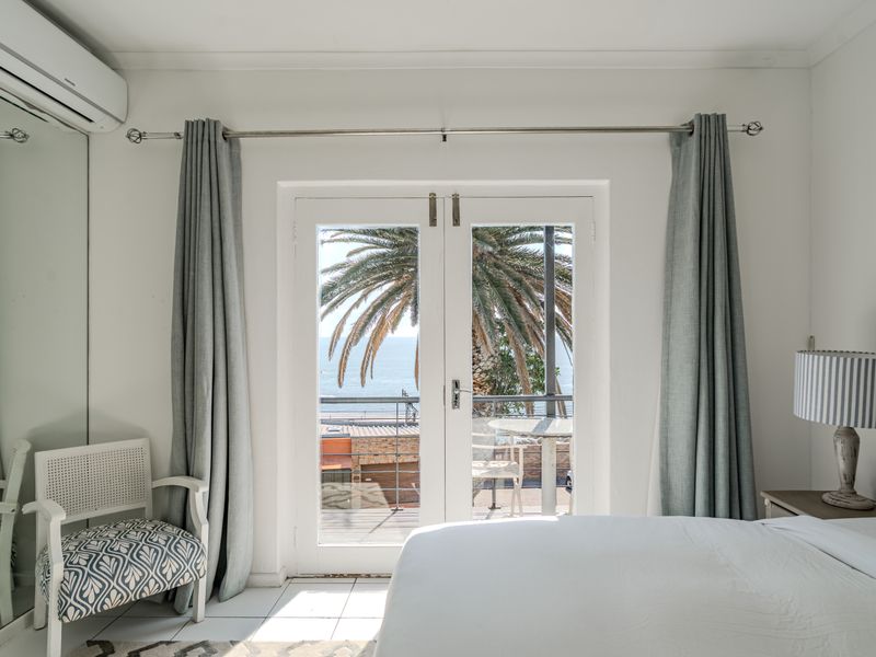 Camps Bay  Delightful Two Bedroom Cottage - Photo 9