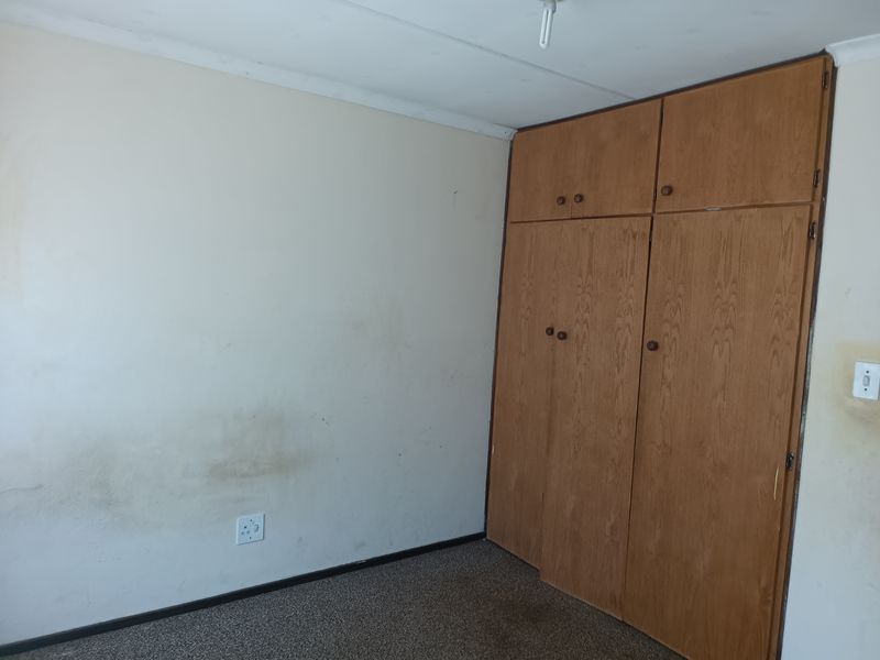 Unlock Your Dream Home in Freehold - Photo 8