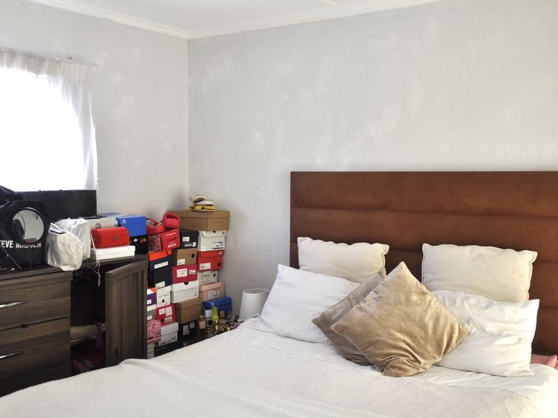 Loft Apartment with Views in Erand Gardens, Midrand - Photo 9