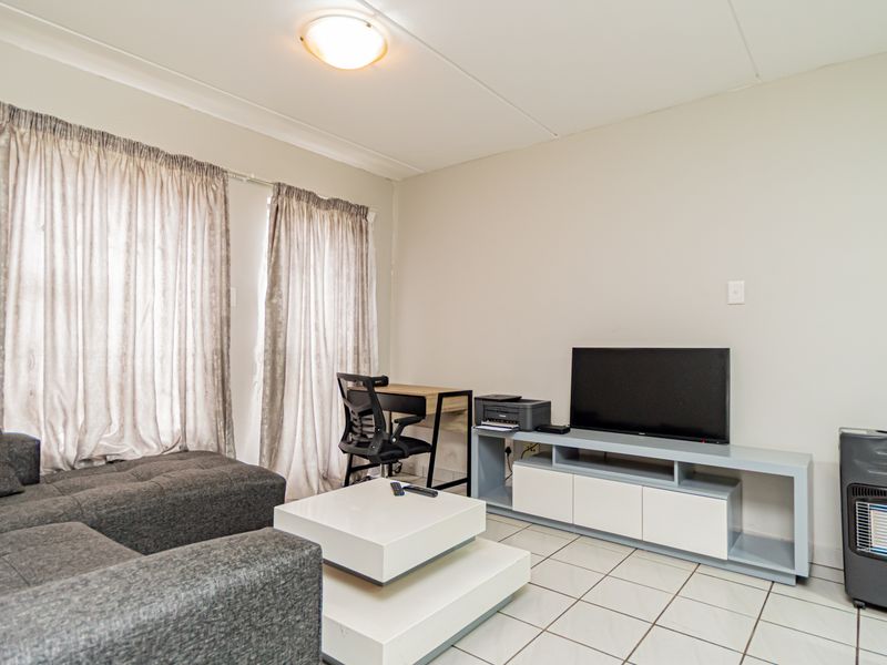 Secure estate livng in Amberfield, Rooihuiskraal North - Photo 7