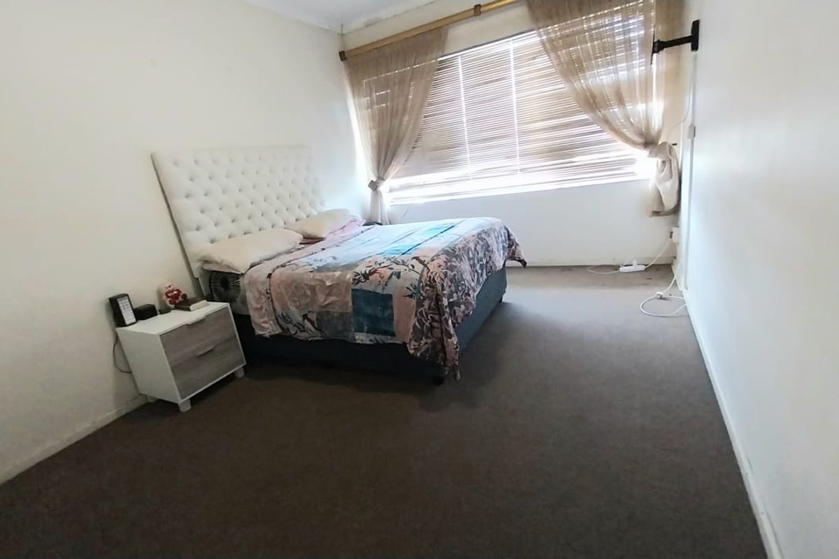 2 Bedroom Apartment in  Windermere Court - Photo 2