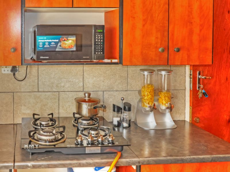 Charming 2 Bedroom Townhouse in Secure Estate – Primrose Hill - Photo 6