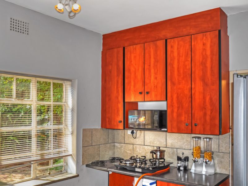 Charming 2 Bedroom Townhouse in Secure Estate – Primrose Hill - Photo 5