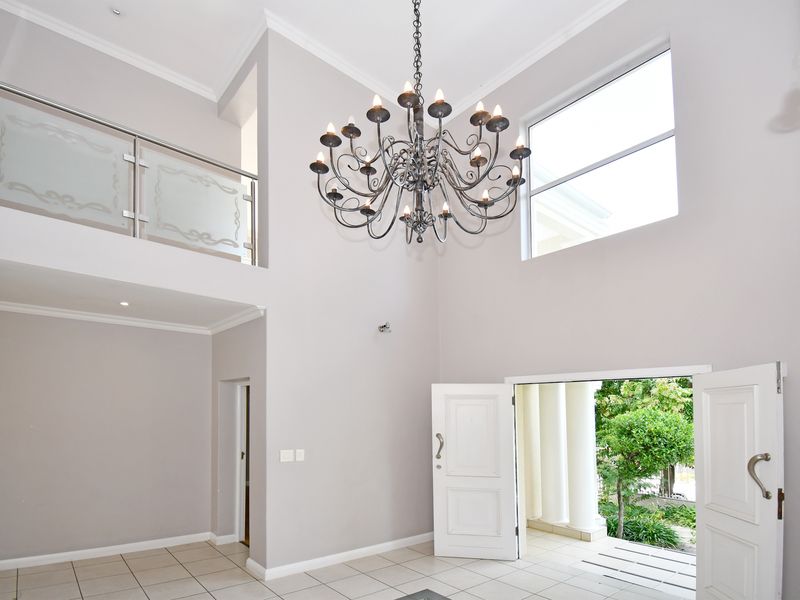 Hampton Style Family Chateau - Photo 4