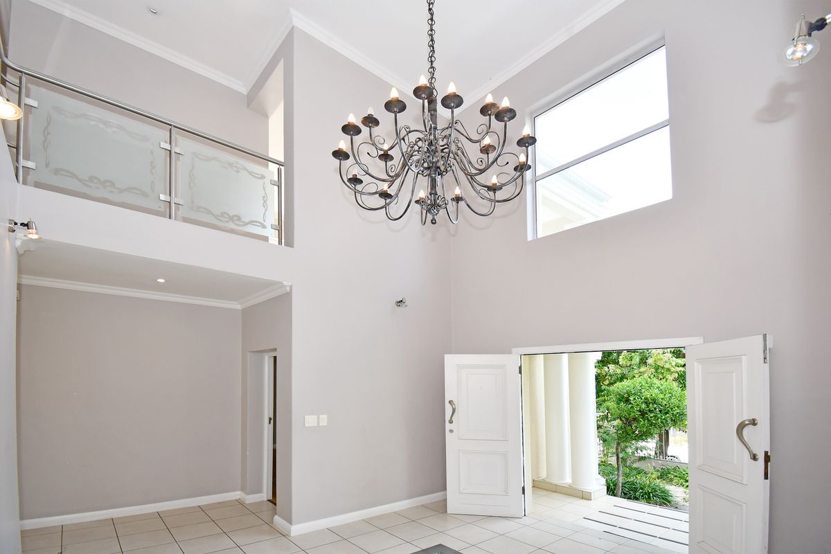 Hampton Style Family Chateau - Photo 4