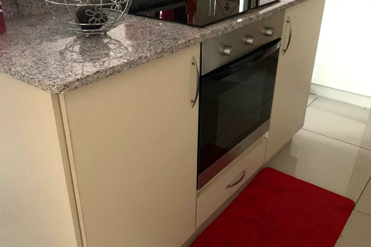 Three Bedroom Townhouse for Sale in Arboretum - Photo 5