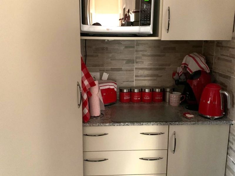 Three Bedroom Townhouse for Sale in Arboretum - Photo 6