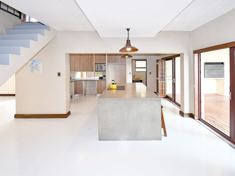 Spacious 3-bedroom home with a flexible bonus room, pool, and multiple entertainment areas. - Photo 5