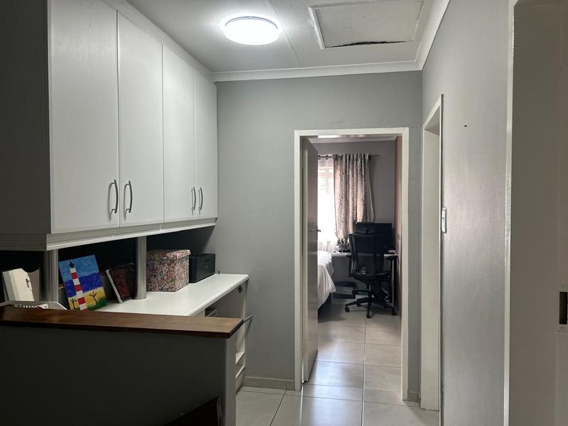 Spacious, Newly Renovated 3-Bedroom Duplex Townhouse in Halfway Gardens, Midrand - Photo 9