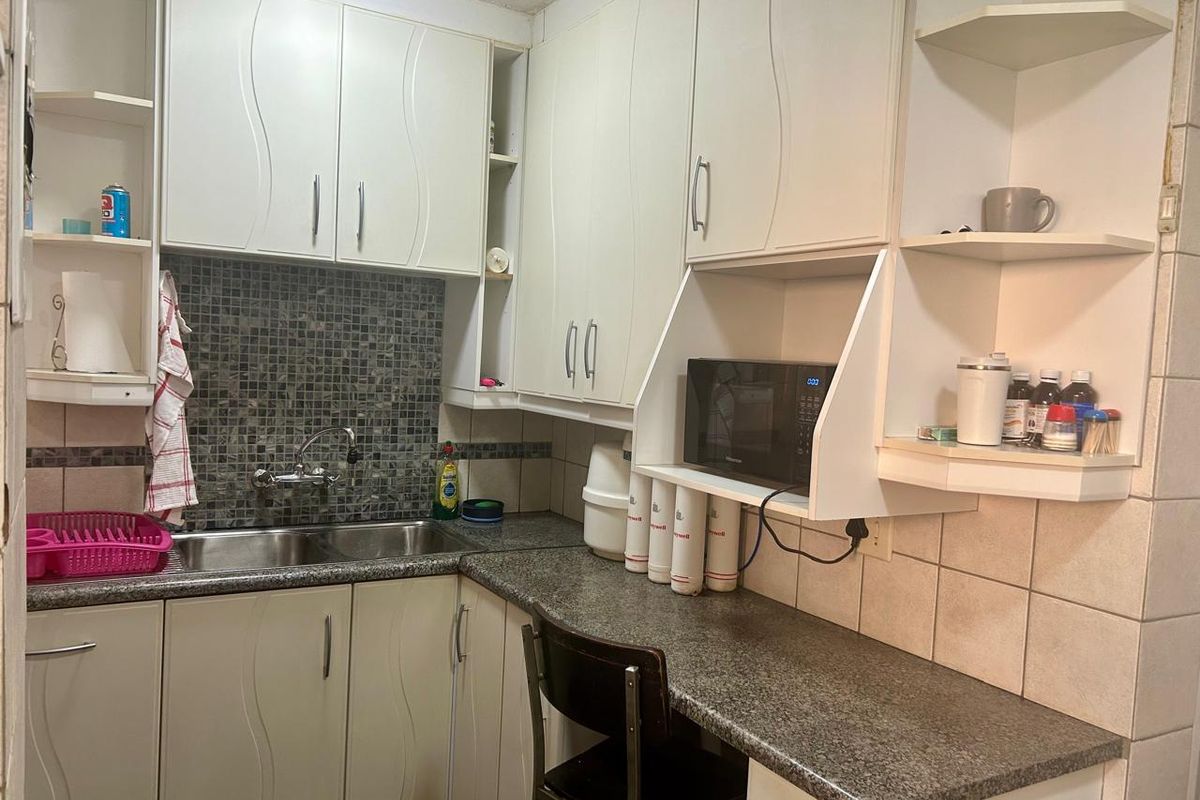 Spacious, Newly Renovated 3-Bedroom Duplex Townhouse in Halfway Gardens, Midrand - Photo 4