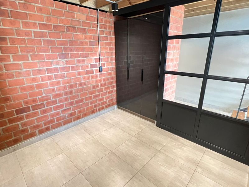 Dynamic Loft Apartment to Rent - Photo 6
