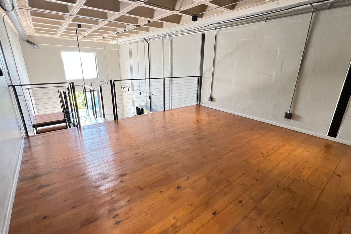 Dynamic Loft Apartment to Rent - Photo 4