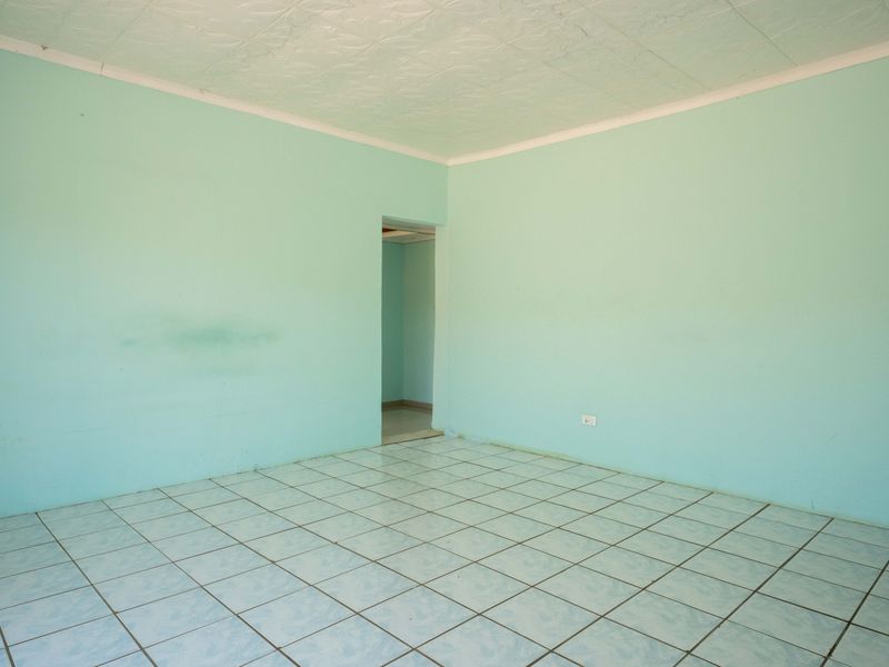 5-Bedroom House for Sale in Umgababa - Photo 5