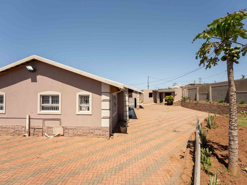 5-Bedroom House for Sale in Umgababa - Photo 3