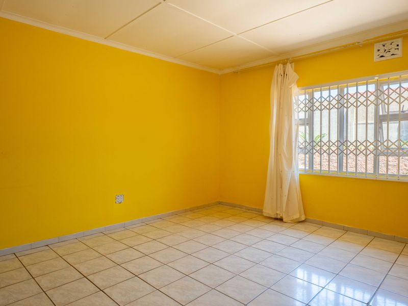 5-Bedroom House for Sale in Umgababa - Photo 10