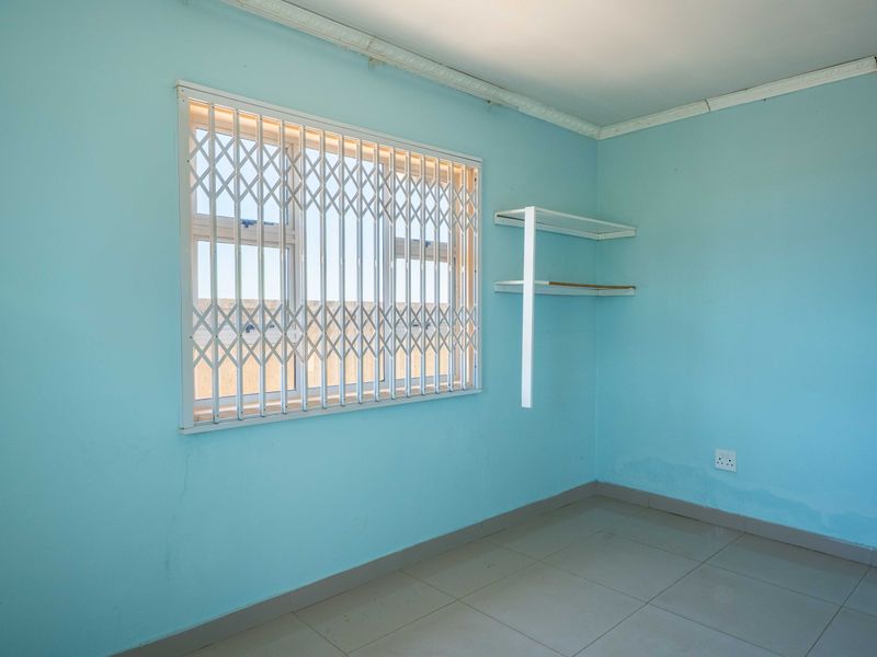 5-Bedroom House for Sale in Umgababa - Photo 9